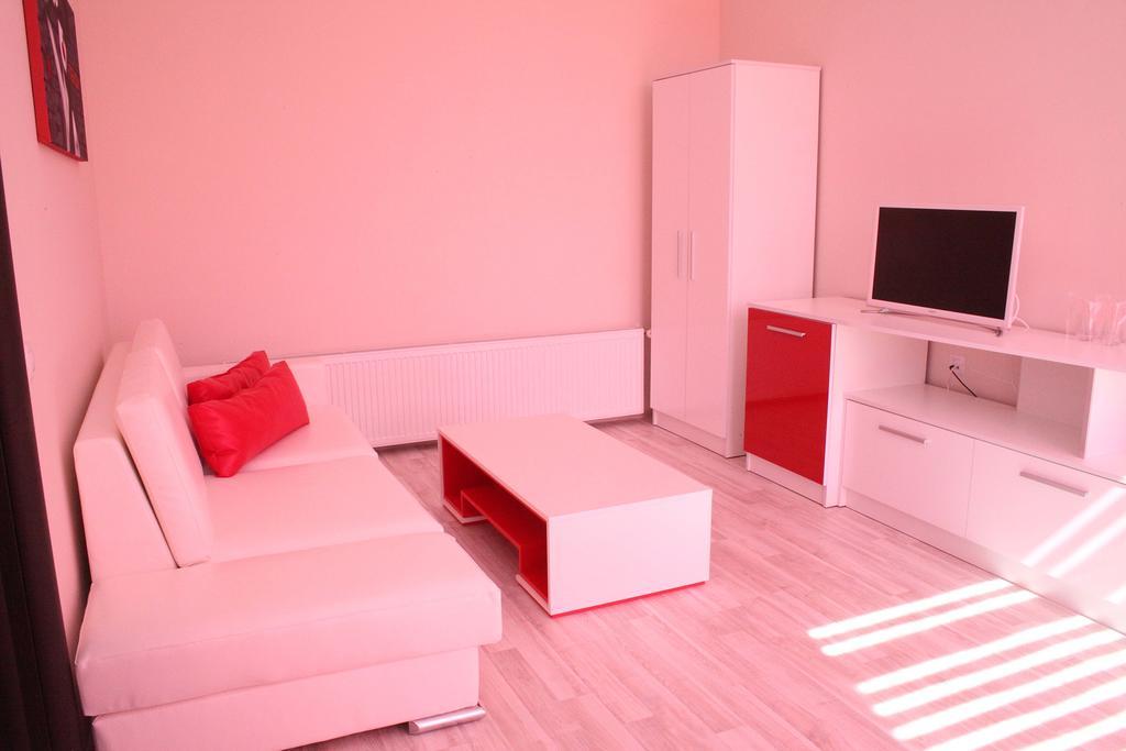 Incanto Family Hotel Sevlievo Habitación foto